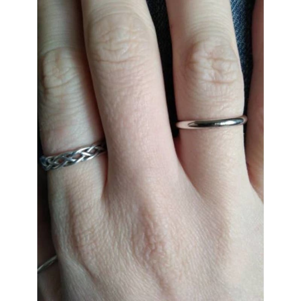 Simple Women's Ring - Picture 5 of 5